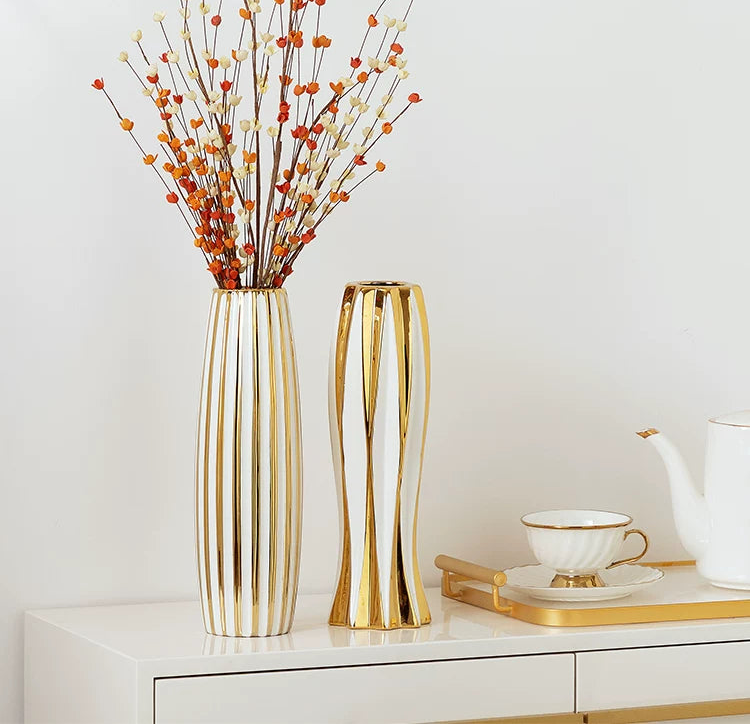 Château Luxe Gold Vase