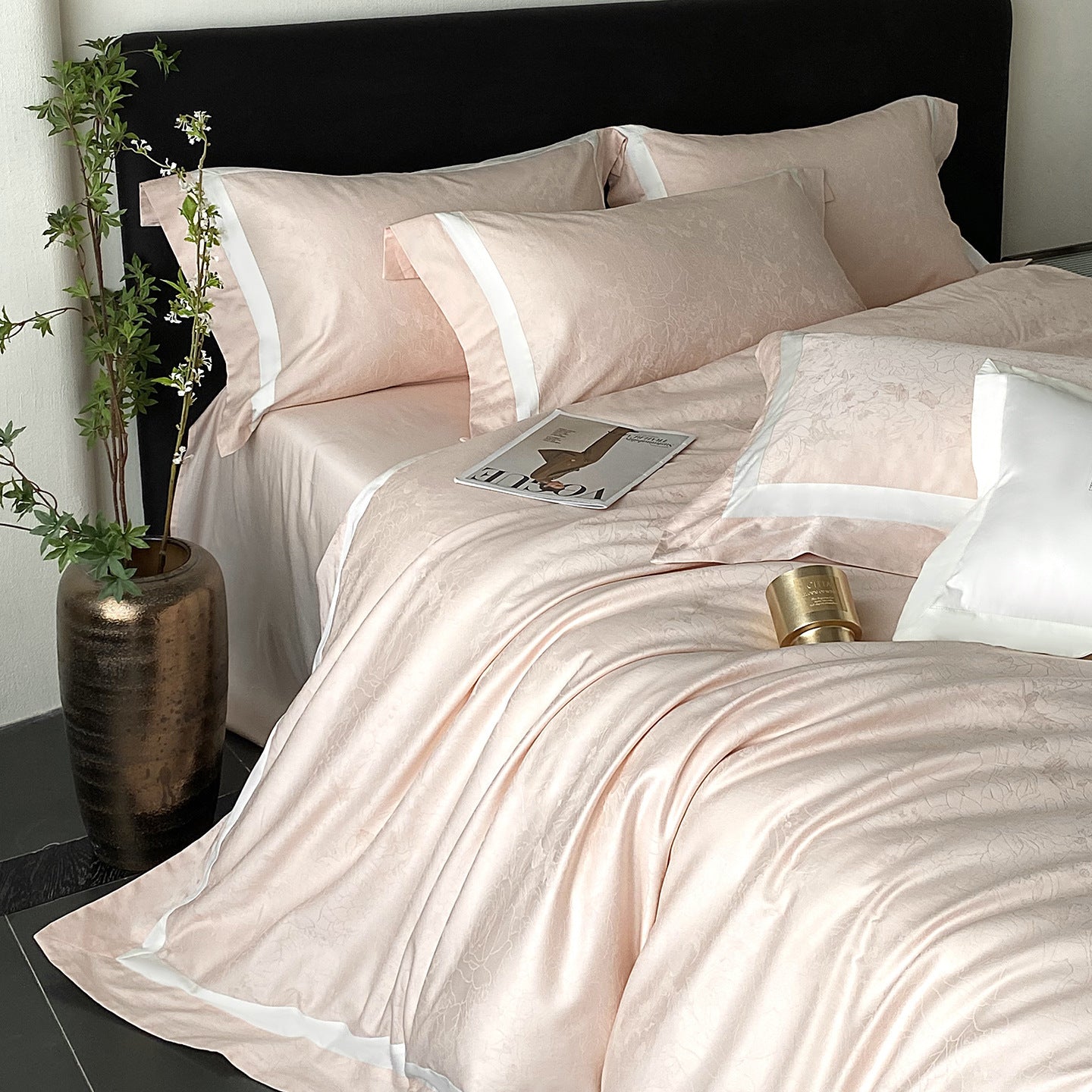 RegaliaSateen™ 4PCS Premium 100s Sateen Jacquard Bedding Set – Pure Cotton Sheet & Duvet Cover (Queen/King)