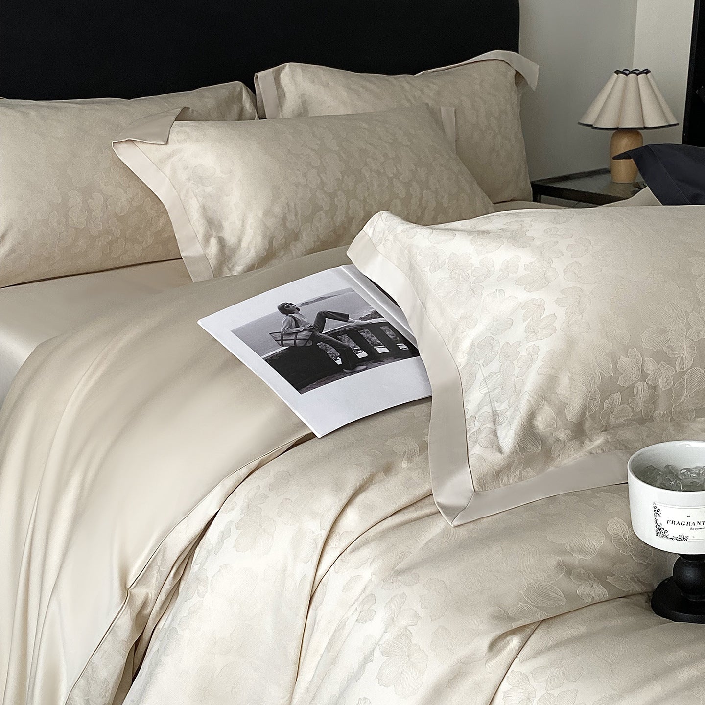 RegaliaSateen™ 4PCS Premium 100s Sateen Jacquard Bedding Set – Pure Cotton Sheet & Duvet Cover (Queen/King)