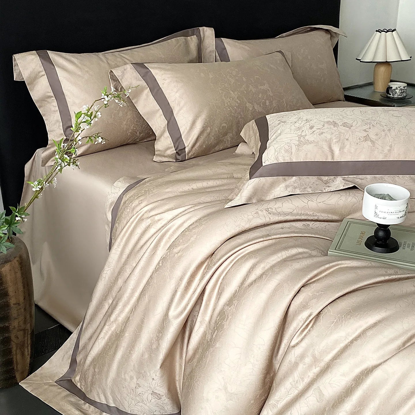 RegaliaSateen™ 4PCS Premium 100s Sateen Jacquard Bedding Set – Pure Cotton Sheet & Duvet Cover (Queen/King)