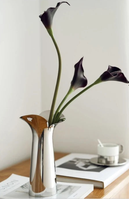 Lumen Argent Vase by PurelyhomeDeco