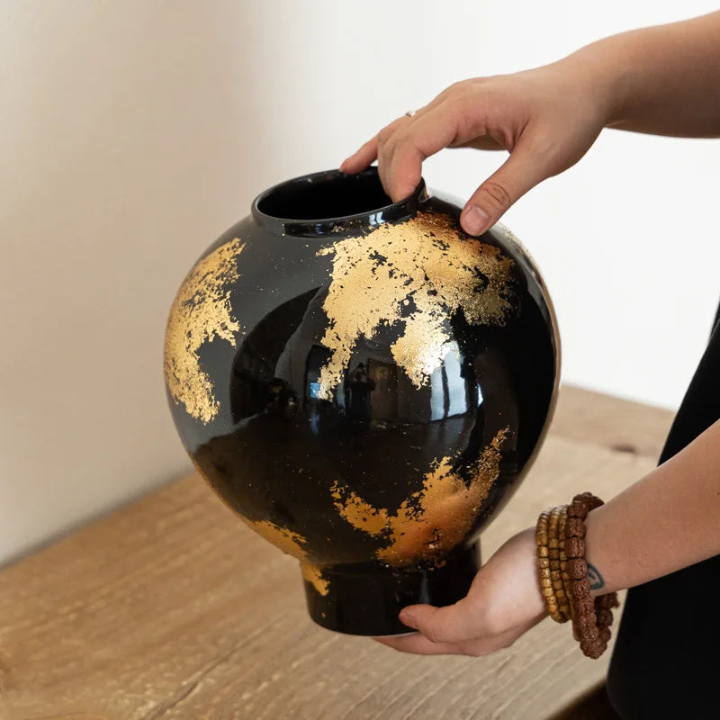 Aurelia Foil – Gold-Plated Porcelain Decorative Vase | Luxury Table Accent