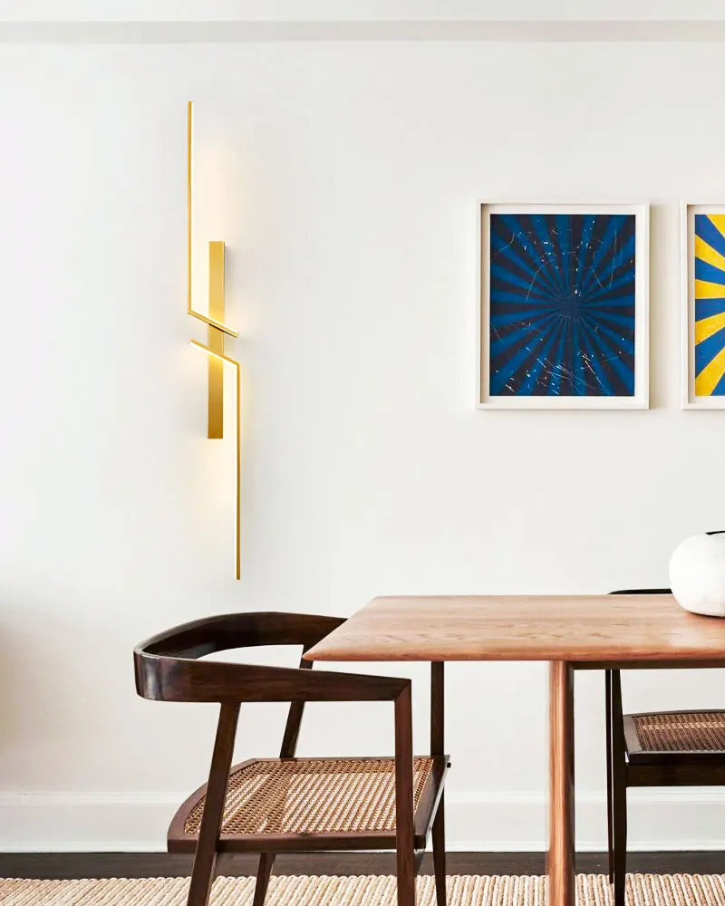 Obsidian Lux Wall Lamp