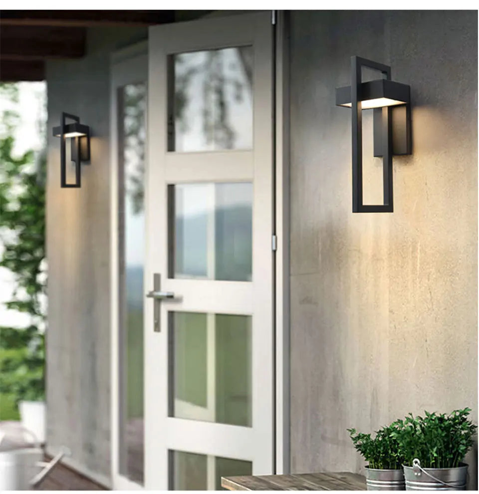 Castello Outdoor Light