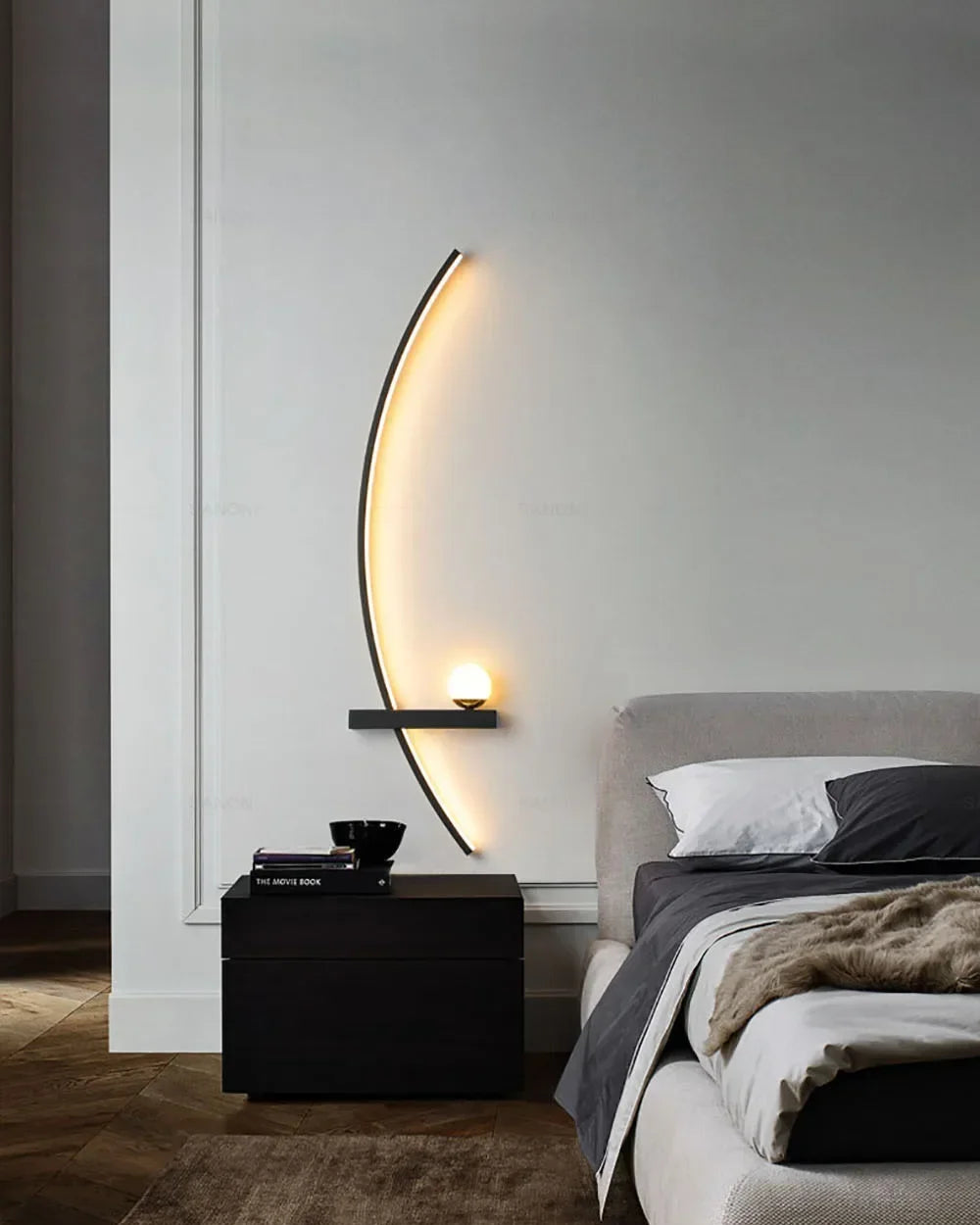 Axiom Line Lamp