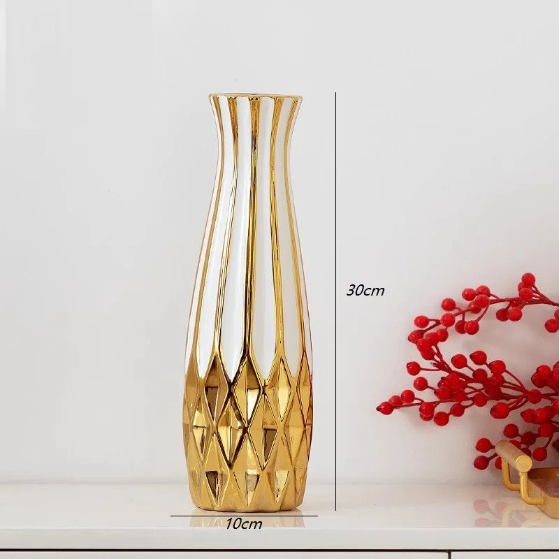 Château Luxe Gold Vase