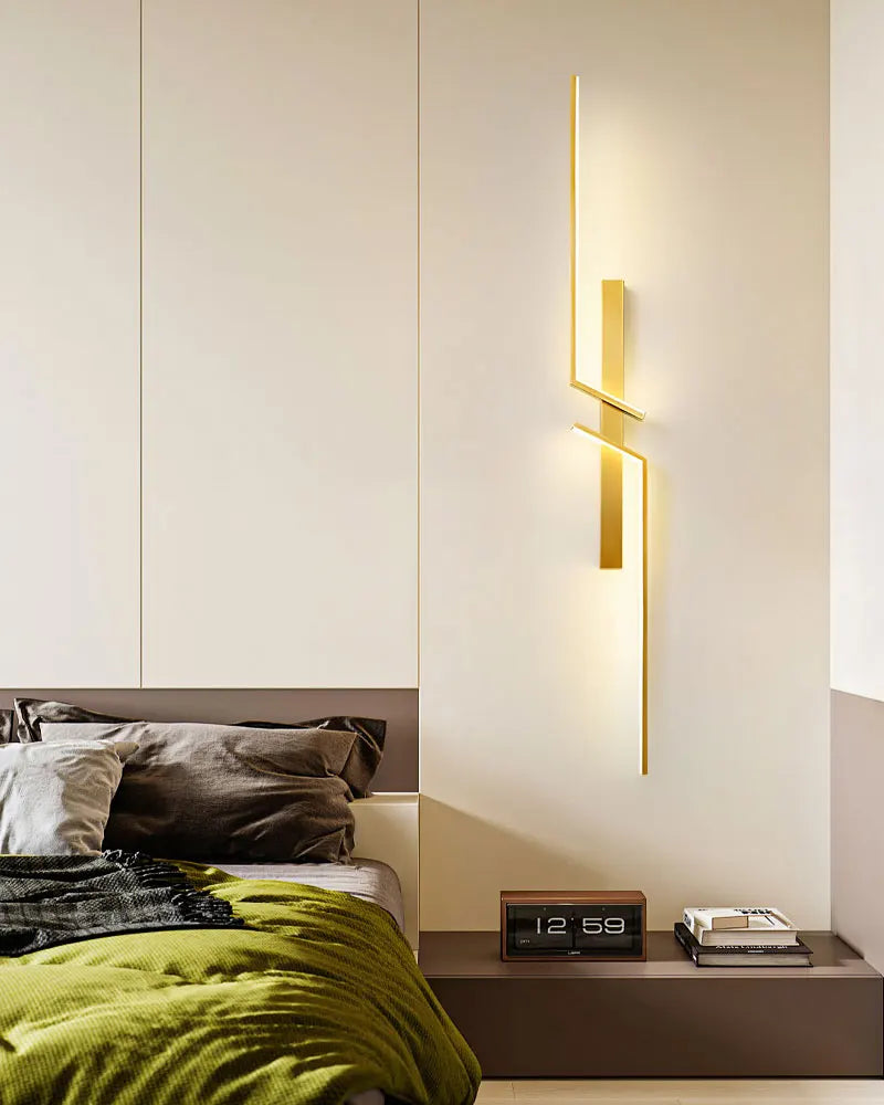 Obsidian Lux Wall Lamp