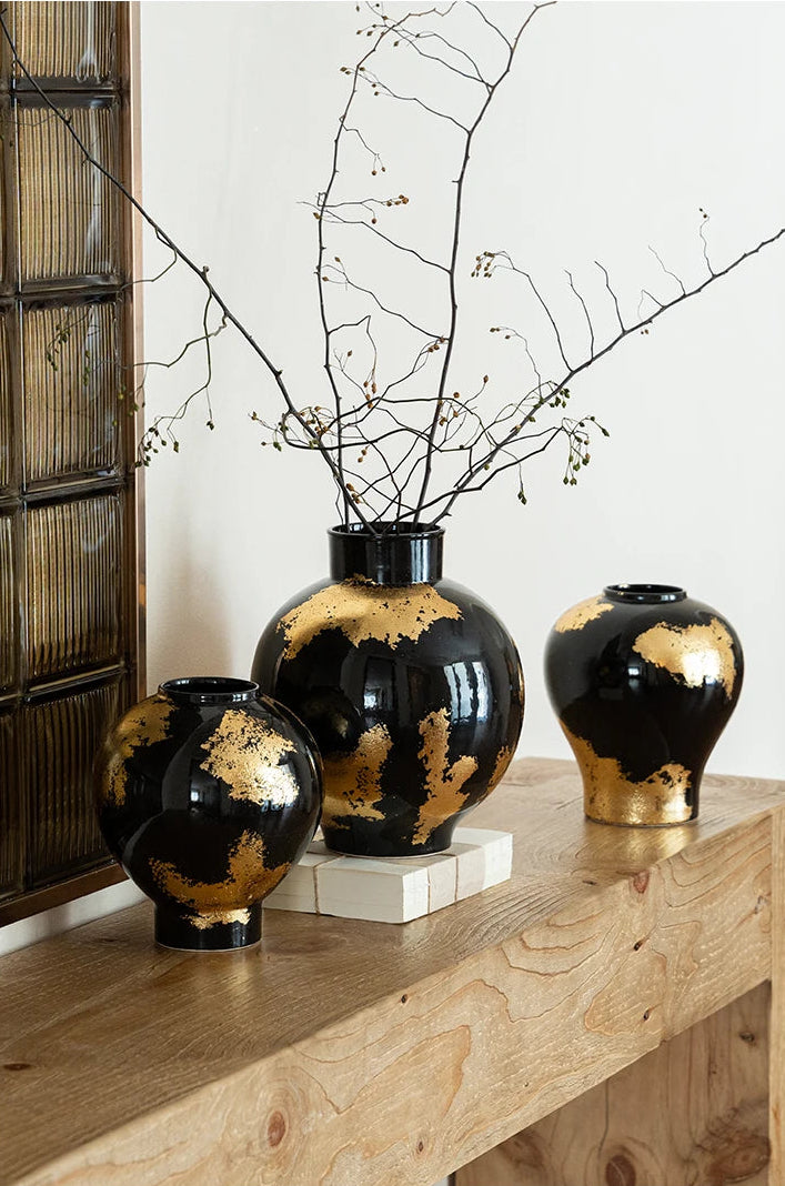 Aurelia Foil – Gold-Plated Porcelain Decorative Vase | Luxury Table Accent