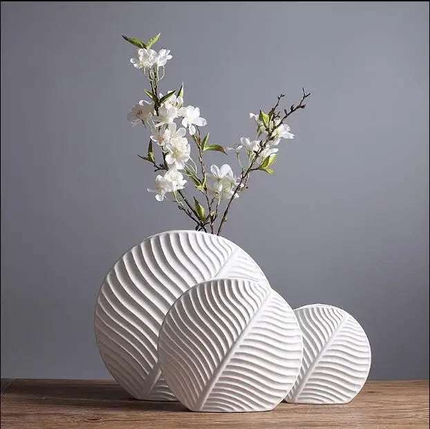 Scandi Poise Vase