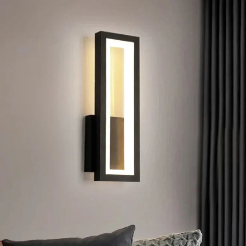 Linéa Duo – Modern Minimalist LED Wall Sconce | Black & White Bedside Light