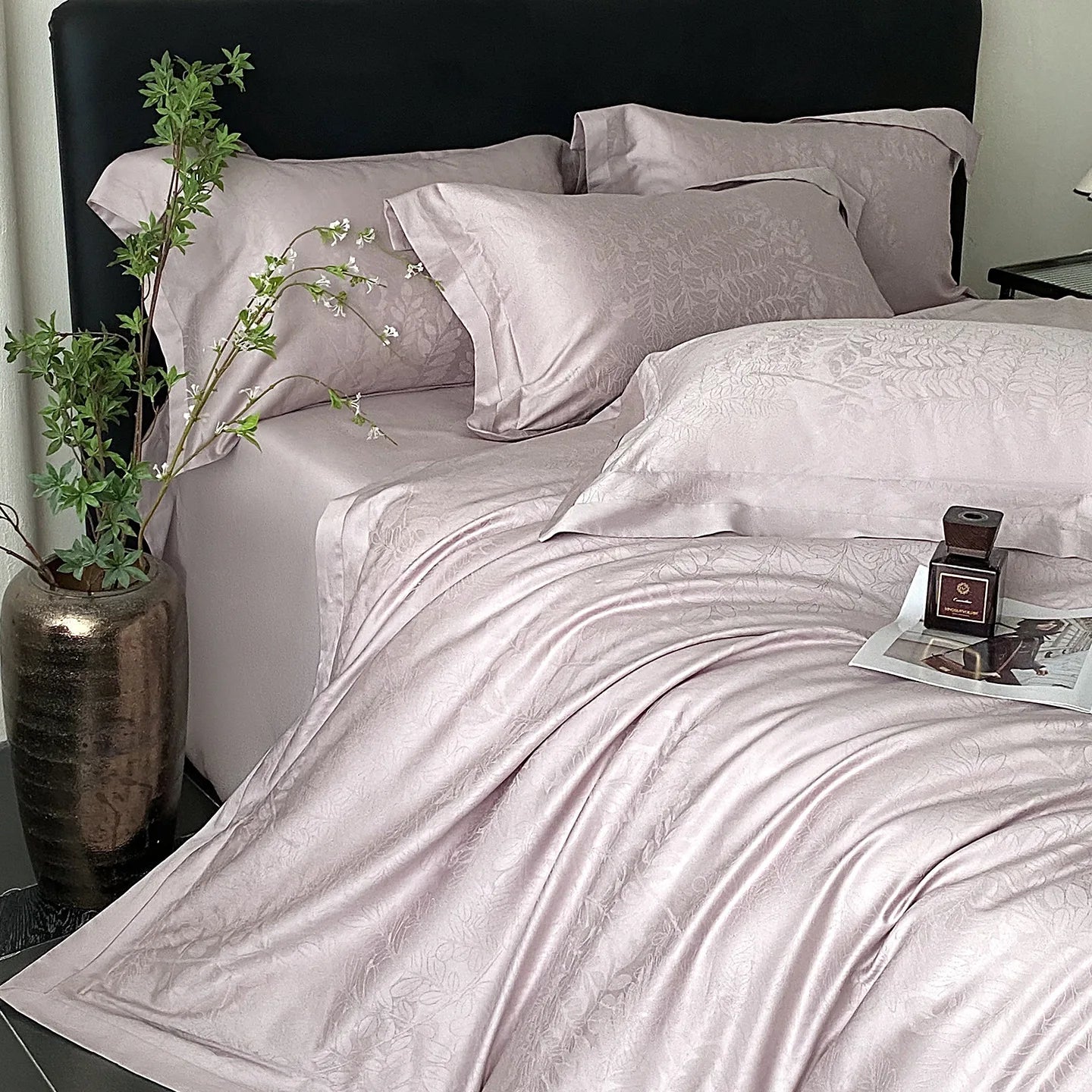 RegaliaSateen™ 4PCS Premium 100s Sateen Jacquard Bedding Set – Pure Cotton Sheet & Duvet Cover (Queen/King)