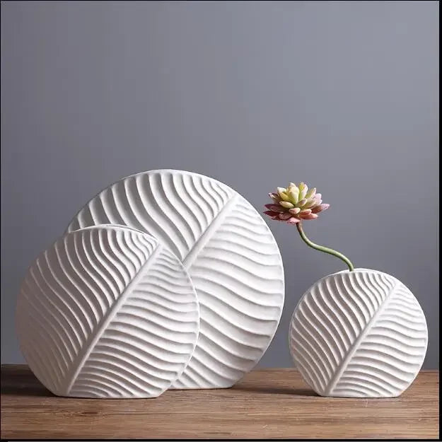Scandi Poise Vase