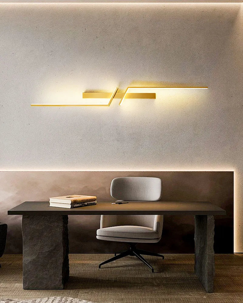 Obsidian Lux Wall Lamp