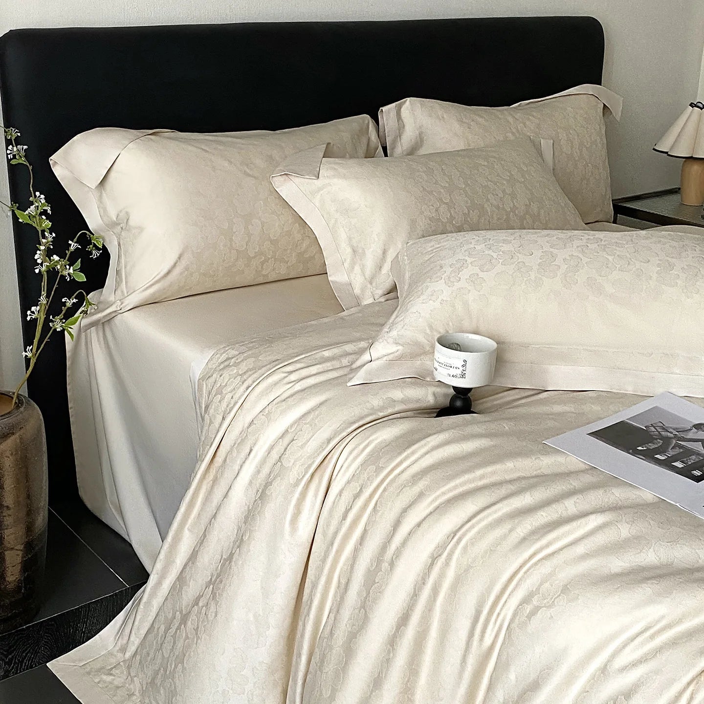 RegaliaSateen™ 4PCS Premium 100s Sateen Jacquard Bedding Set – Pure Cotton Sheet & Duvet Cover (Queen/King)