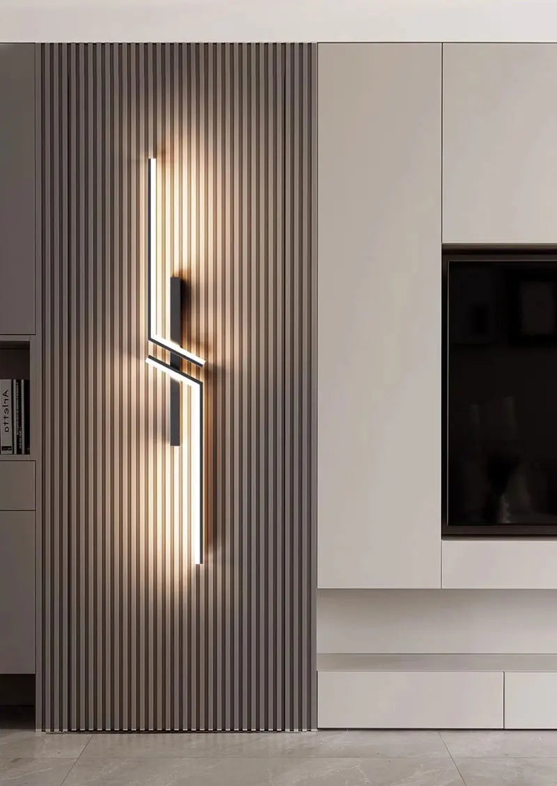 Obsidian Lux Wall Lamp