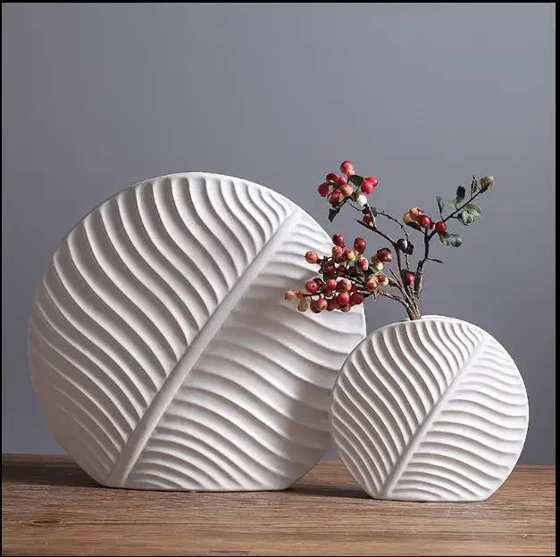 Scandi Poise Vase